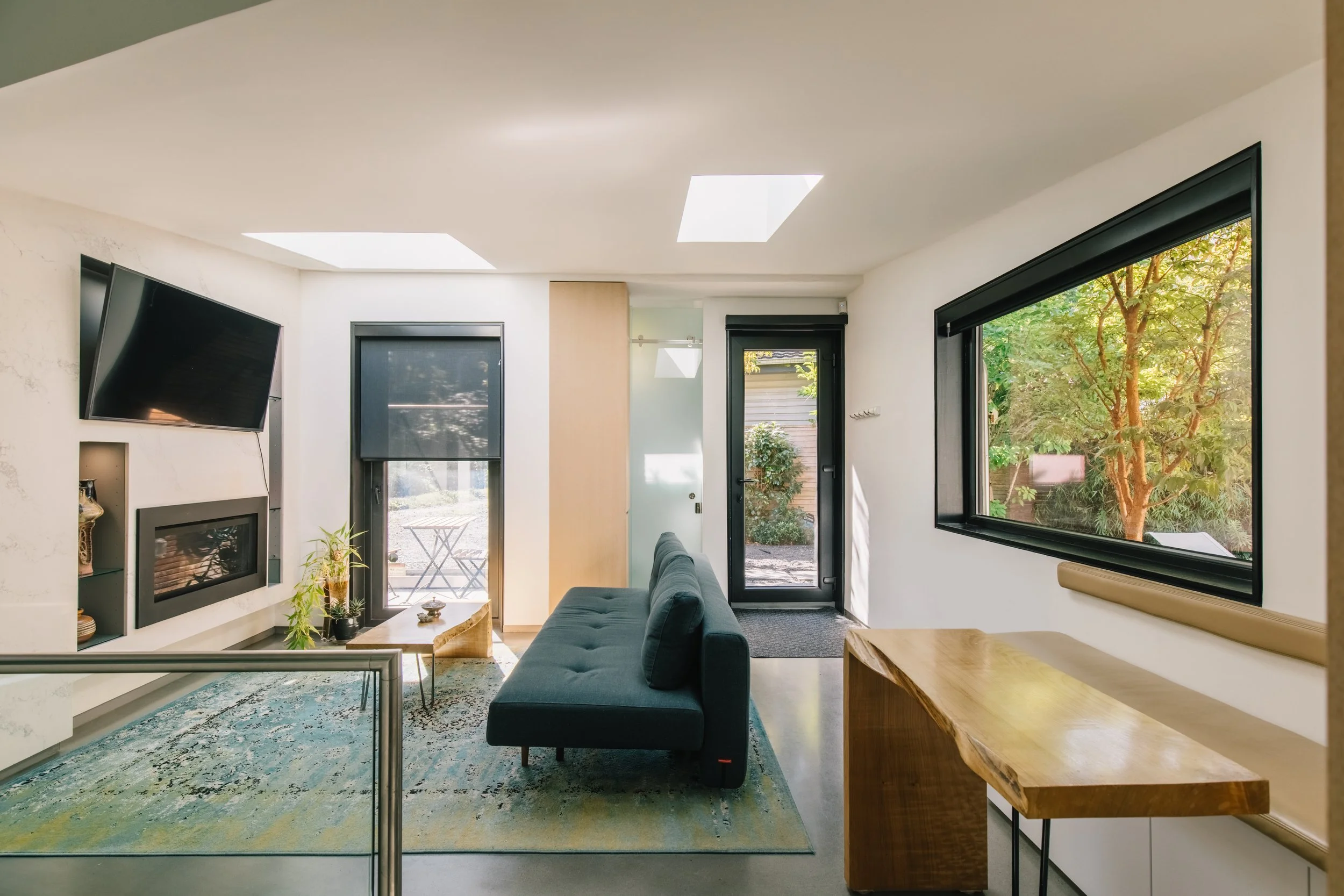 West Coast Modern Home — 6