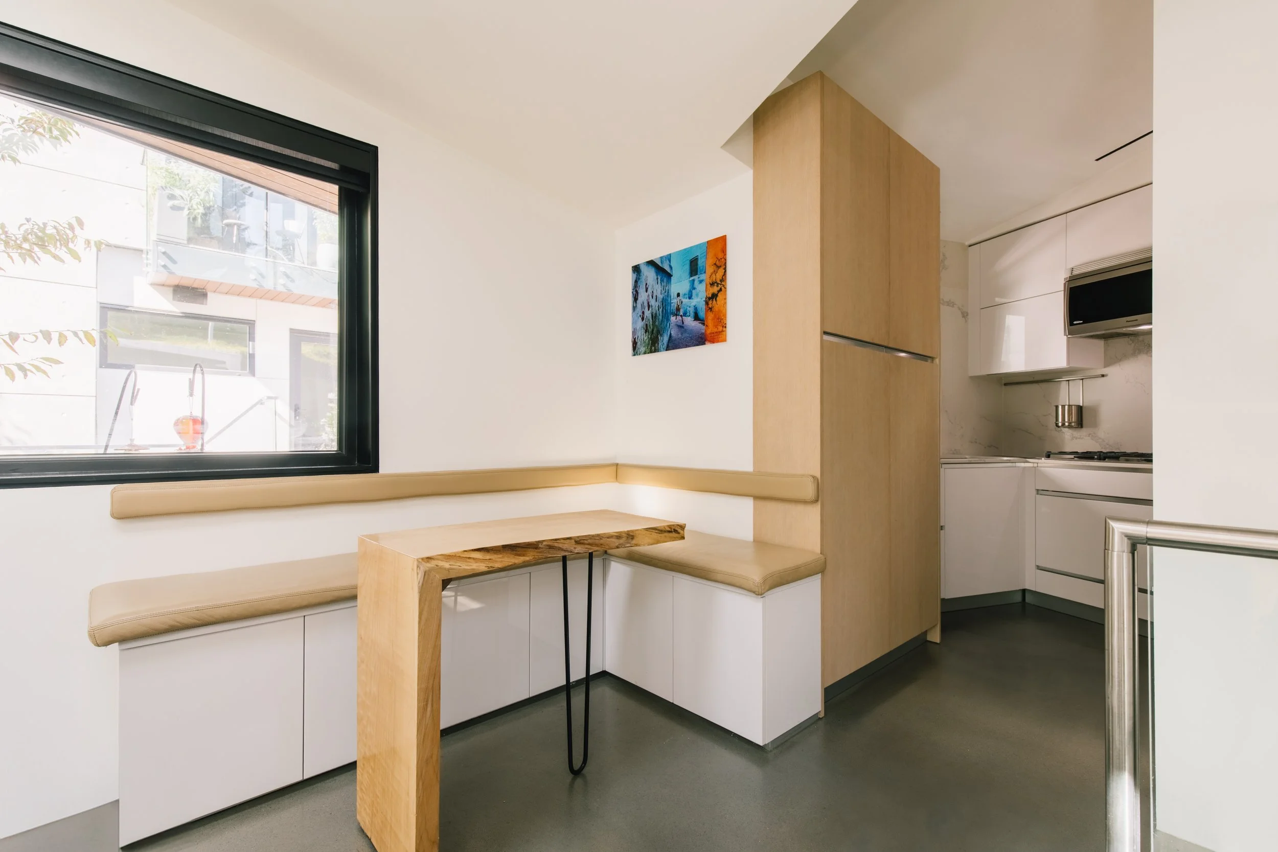 West Coast Modern Home — 7